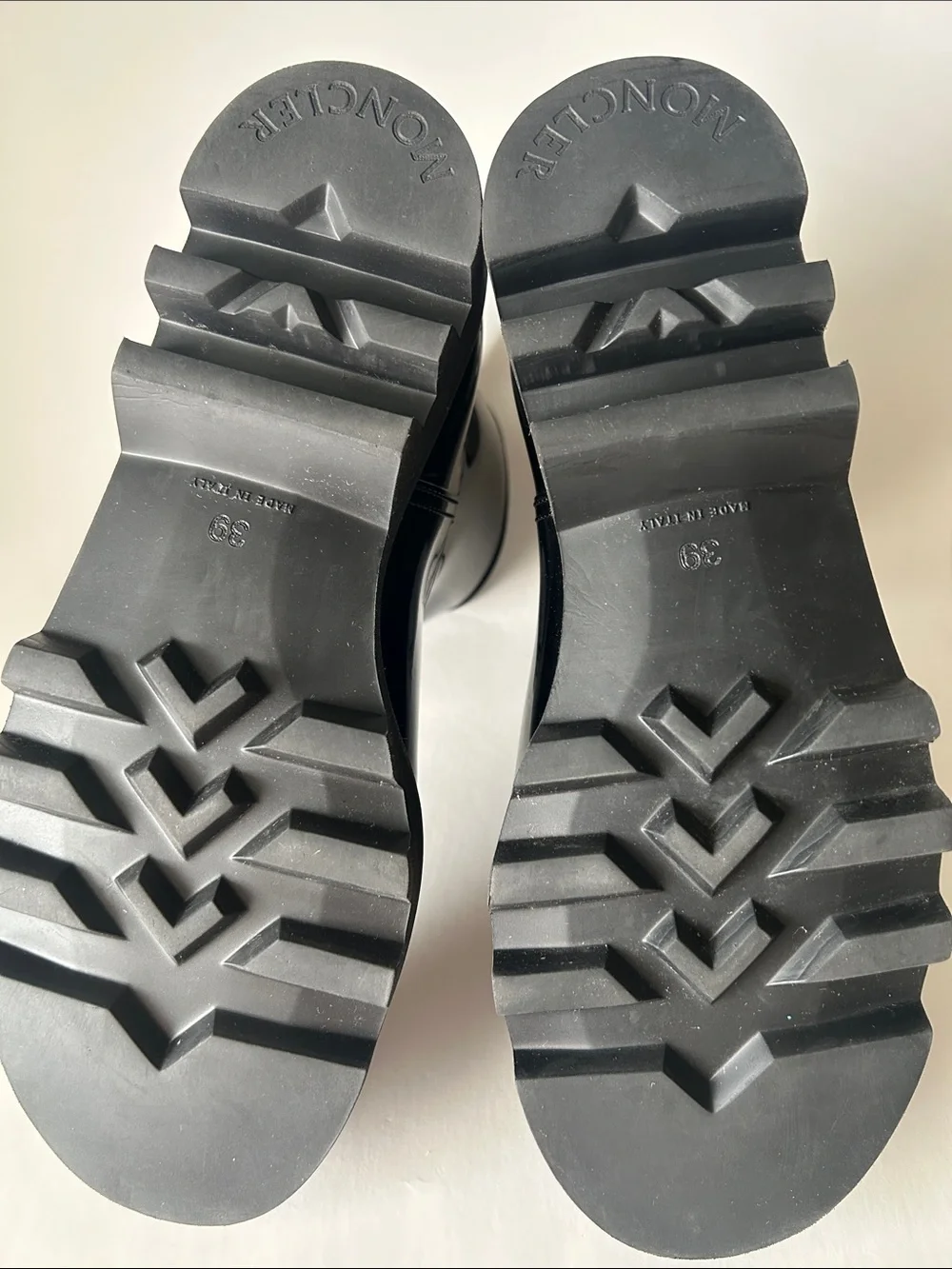 Moncler Ginette Waterproof Rubber Rain Boots Black 39 Like New Designer Lug Sole